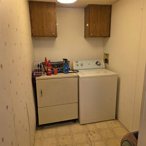 9049 N 80th Avenue, Pentwater, MI 49449