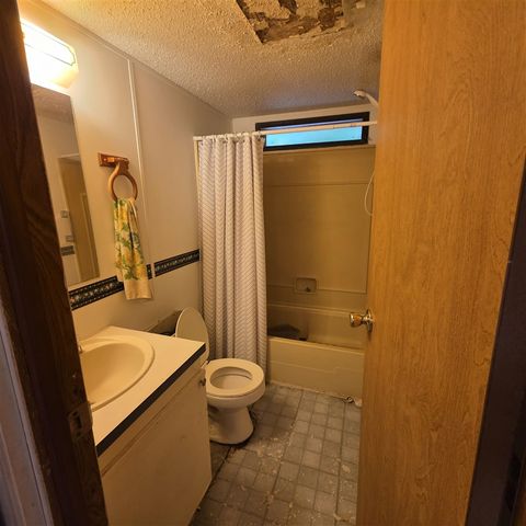 9049 N 80th Avenue, Pentwater, MI 49449