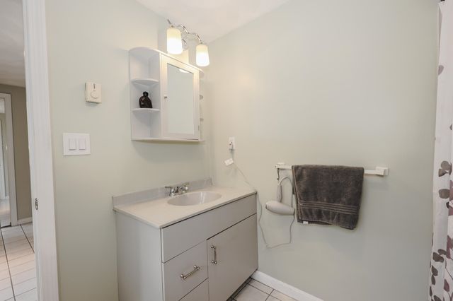 50 Dutton Road, Pelham, NH 03076