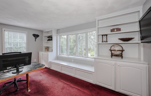 50 Dutton Road, Pelham, NH 03076