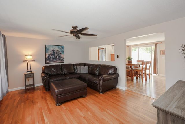 50 Dutton Road, Pelham, NH 03076