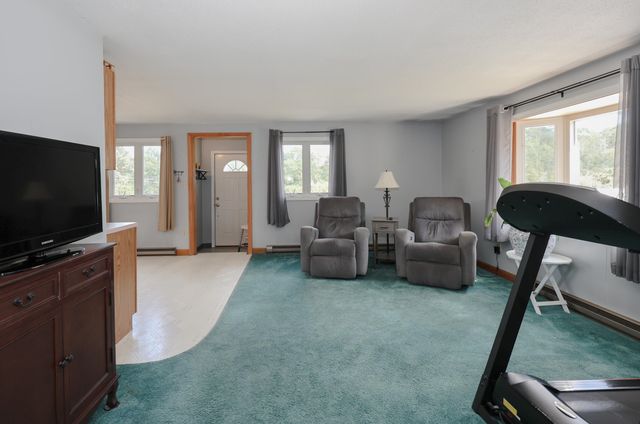 50 Dutton Road, Pelham, NH 03076