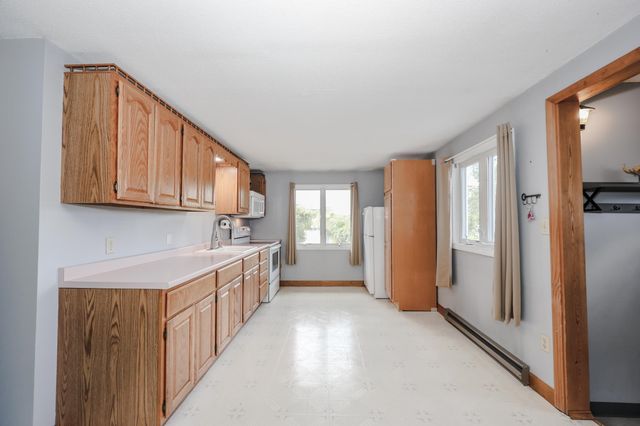 50 Dutton Road, Pelham, NH 03076