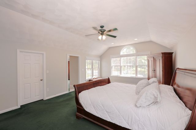 50 Dutton Road, Pelham, NH 03076