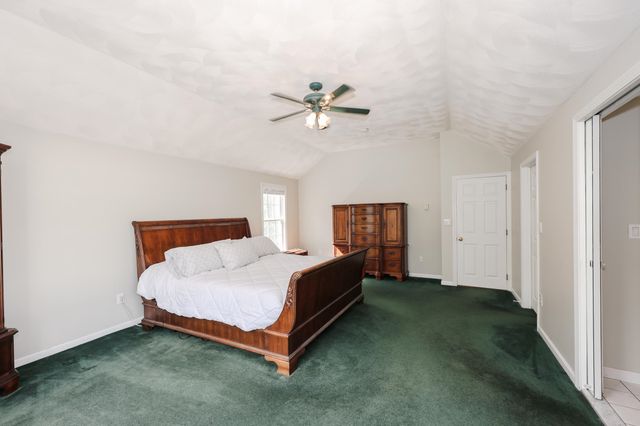 50 Dutton Road, Pelham, NH 03076