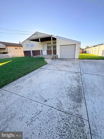 212 CANARY LN, Mount Holly, NJ 08060