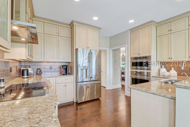 21 Long Marsh Ln, Hilton Head Island, SC 29928