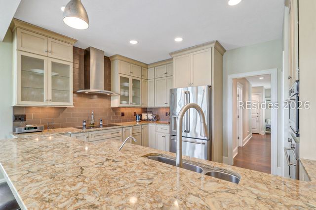 21 Long Marsh Ln, Hilton Head Island, SC 29928
