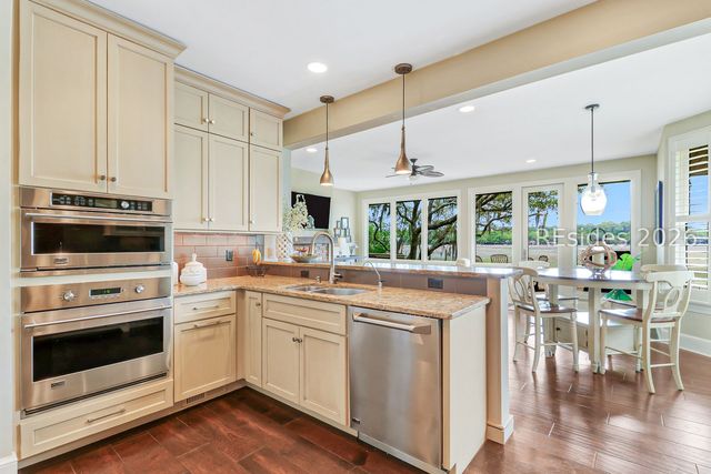 21 Long Marsh Ln, Hilton Head Island, SC 29928