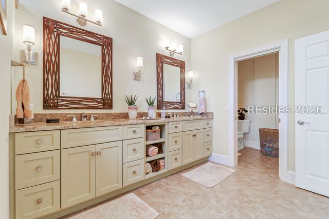 21 Long Marsh Ln, Hilton Head Island, SC 29928
