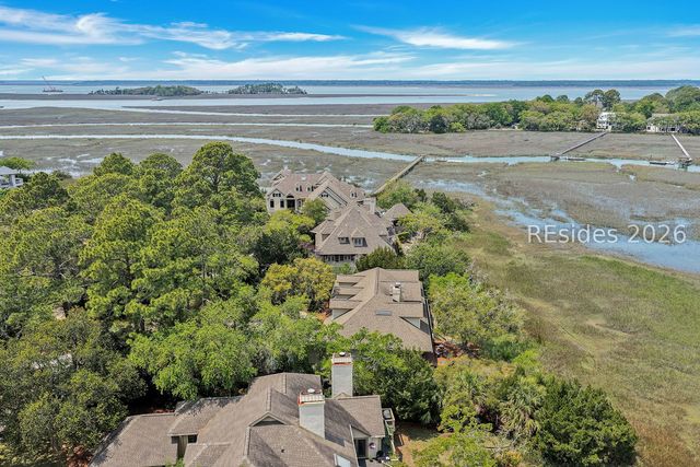 21 Long Marsh Ln, Hilton Head Island, SC 29928