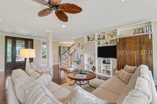21 Long Marsh Ln, Hilton Head Island, SC 29928