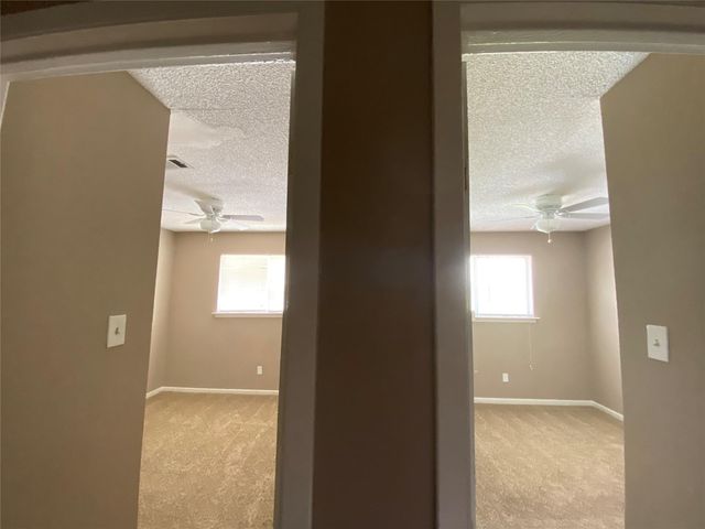 1519 S 8th Street, La Porte, TX 77571
