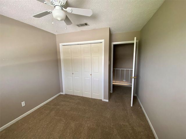 1519 S 8th Street, La Porte, TX 77571