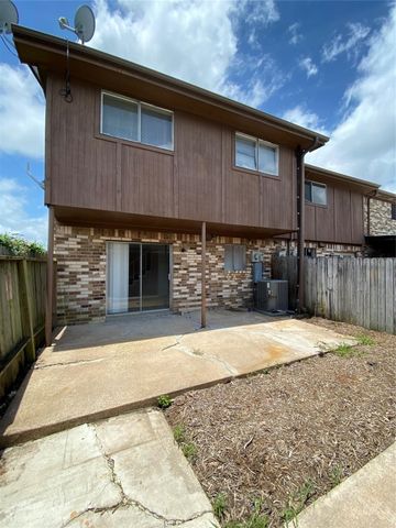 1519 S 8th Street, La Porte, TX 77571