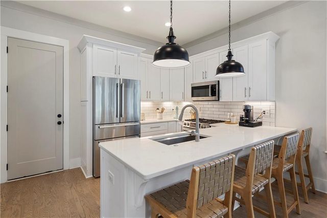 1053 Atlantic Drive NW B, Atlanta, GA 30318