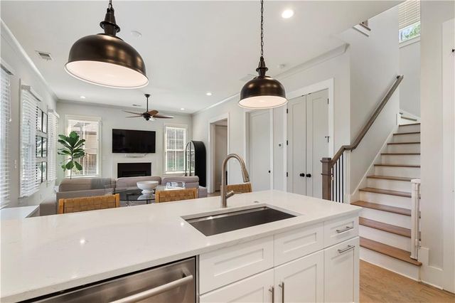 1053 Atlantic Drive NW B, Atlanta, GA 30318