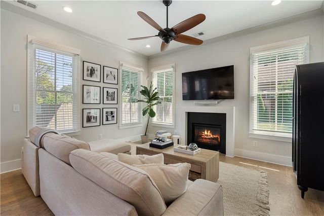 1053 Atlantic Drive NW B, Atlanta, GA 30318