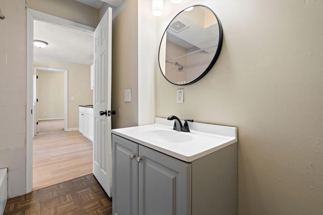 1083 Beech Street, Saint Paul, MN 55106