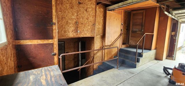 1713 5th Street N, Clinton, IA 52732