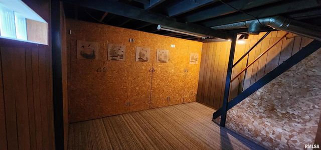 1713 5th Street N, Clinton, IA 52732