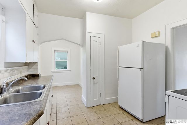 338 N 36th Street, Omaha, NE 68131