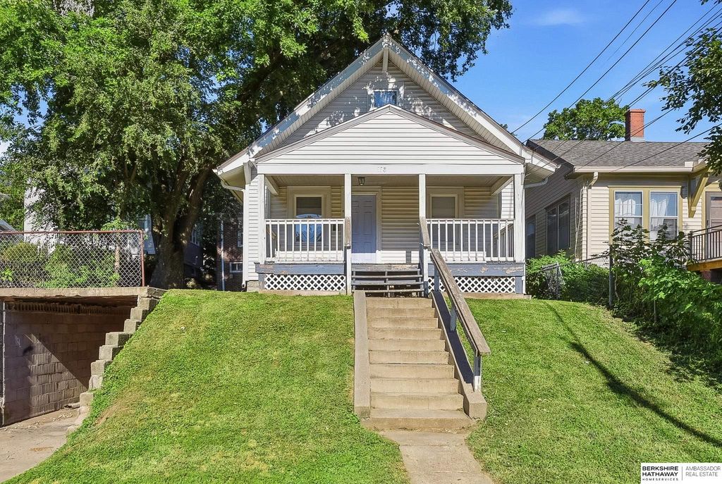 338 N 36th Street, Omaha, NE 68131
