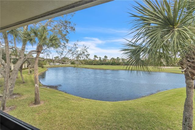 38 Plantation Drive 201, Vero Beach, FL 32966