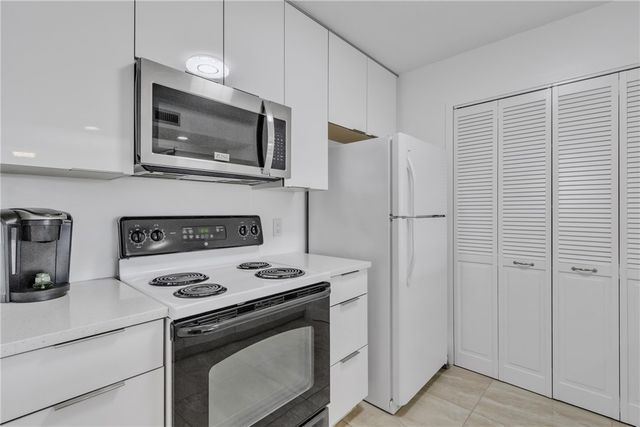 38 Plantation Drive 201, Vero Beach, FL 32966