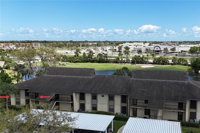 38 Plantation Drive 201, Vero Beach, FL 32966