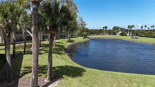 38 Plantation Drive 201, Vero Beach, FL 32966