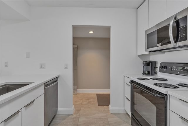 38 Plantation Drive 201, Vero Beach, FL 32966