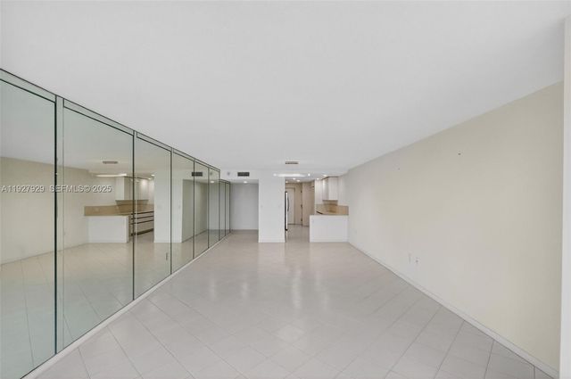 600 Grapetree Dr 8FS, Key Biscayne, FL 33149