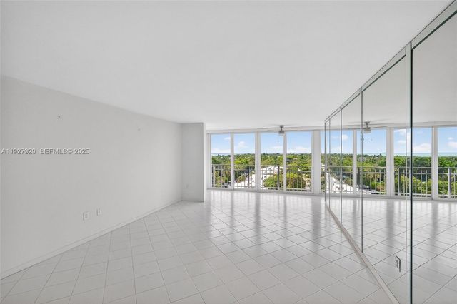 600 Grapetree Dr 8FS, Key Biscayne, FL 33149