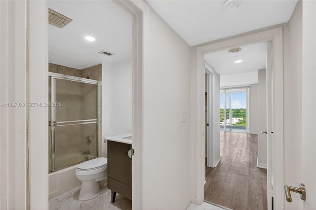 600 Grapetree Dr 8FS, Key Biscayne, FL 33149
