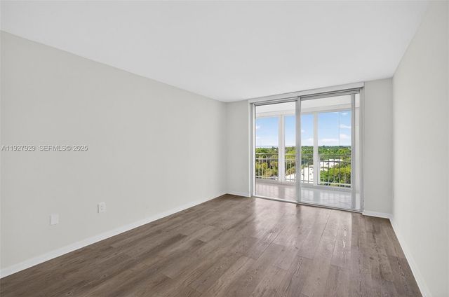 600 Grapetree Dr 8FS, Key Biscayne, FL 33149