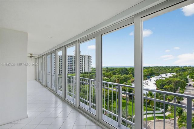 600 Grapetree Dr 8FS, Key Biscayne, FL 33149