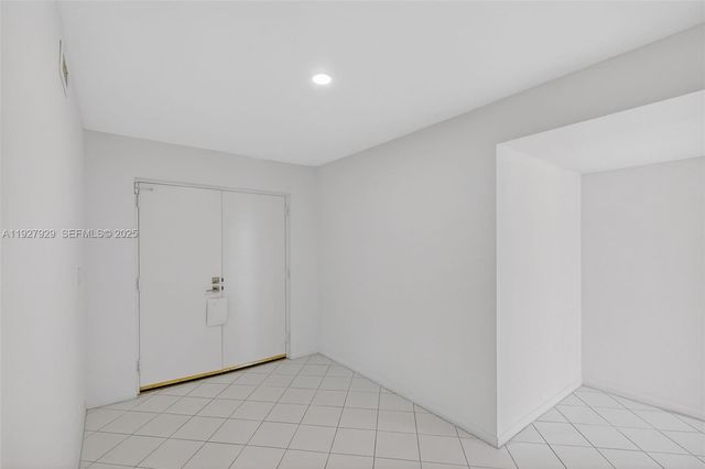 600 Grapetree Dr 8FS, Key Biscayne, FL 33149