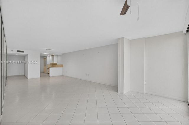 600 Grapetree Dr 8FS, Key Biscayne, FL 33149