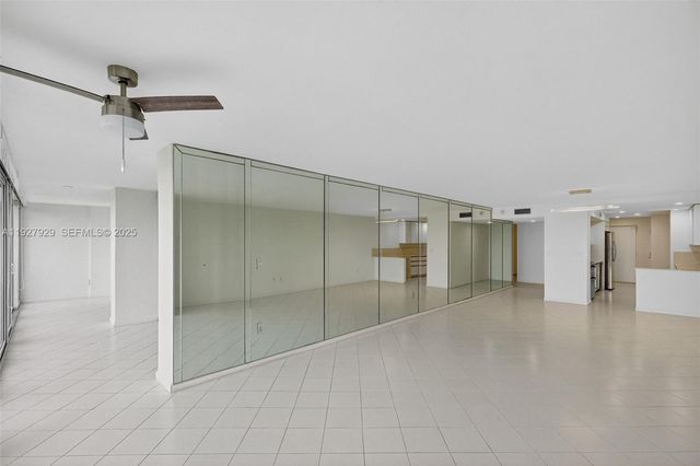 600 Grapetree Dr 8FS, Key Biscayne, FL 33149