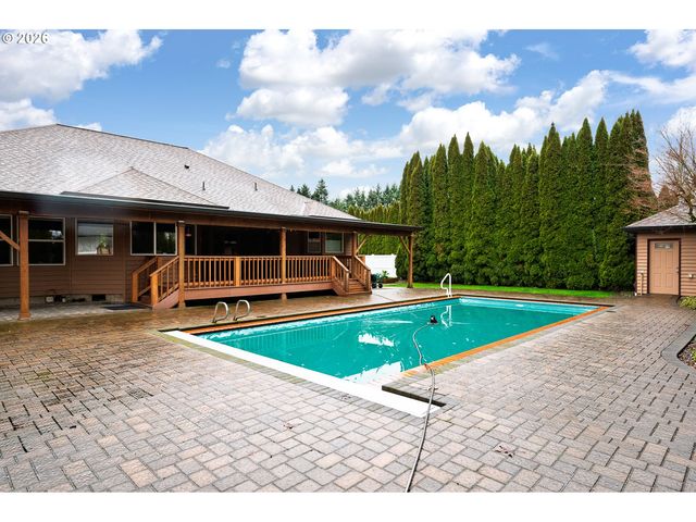 610 Ne SUNDANCE Ct, Hillsboro, OR 97124