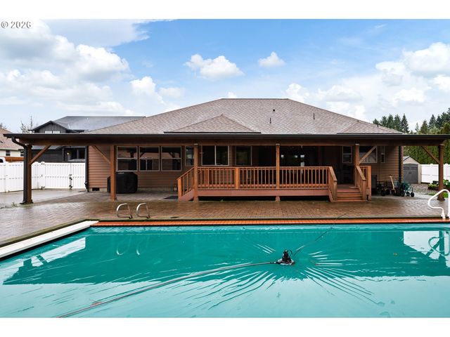 610 Ne SUNDANCE Ct, Hillsboro, OR 97124