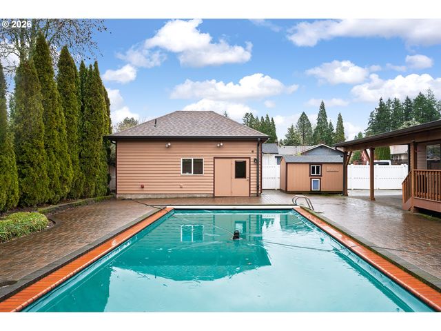 610 Ne SUNDANCE Ct, Hillsboro, OR 97124