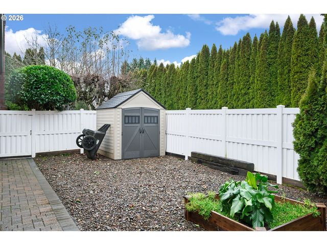 610 Ne SUNDANCE Ct, Hillsboro, OR 97124