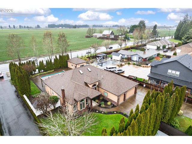 610 Ne SUNDANCE Ct, Hillsboro, OR 97124