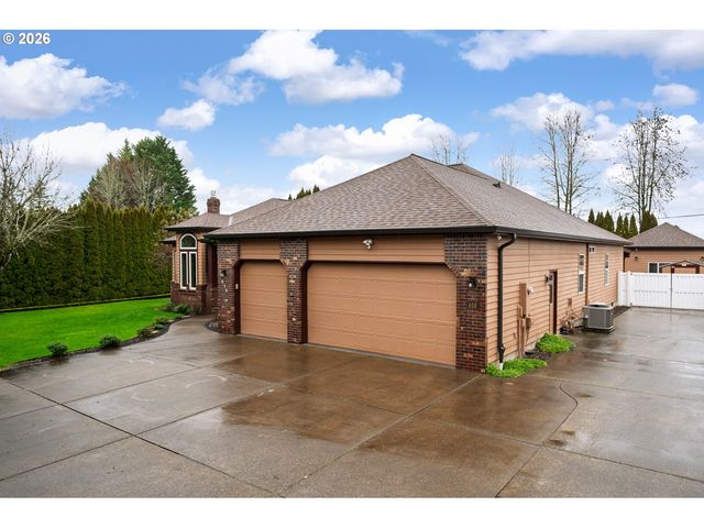 610 Ne SUNDANCE Ct, Hillsboro, OR 97124