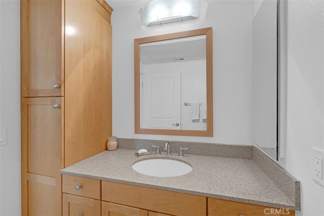 201 E Angeleno Avenue 326, Burbank, CA 91502