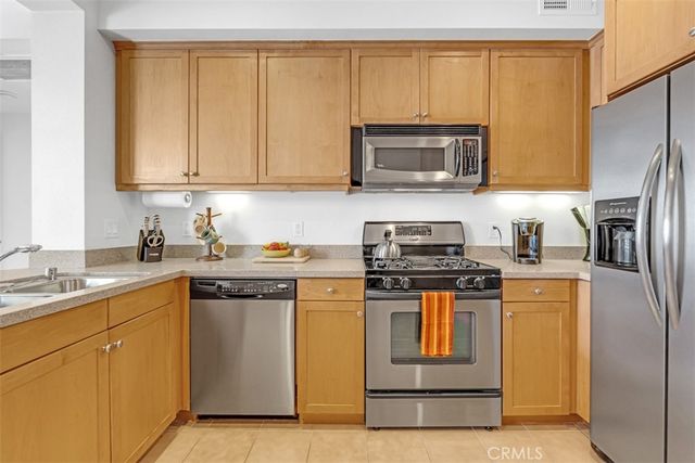 201 E Angeleno Avenue 326, Burbank, CA 91502