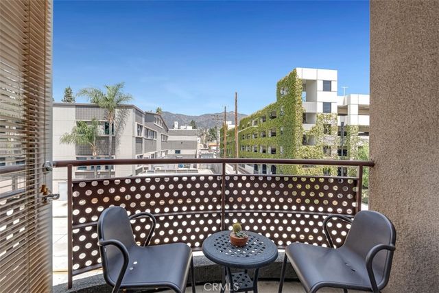 201 E Angeleno Avenue 326, Burbank, CA 91502