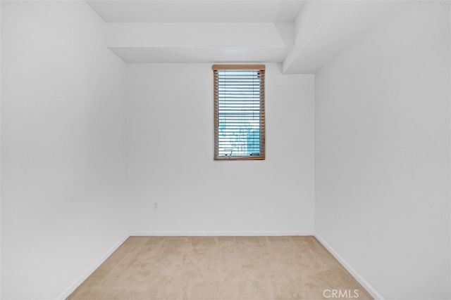 201 E Angeleno Avenue 326, Burbank, CA 91502